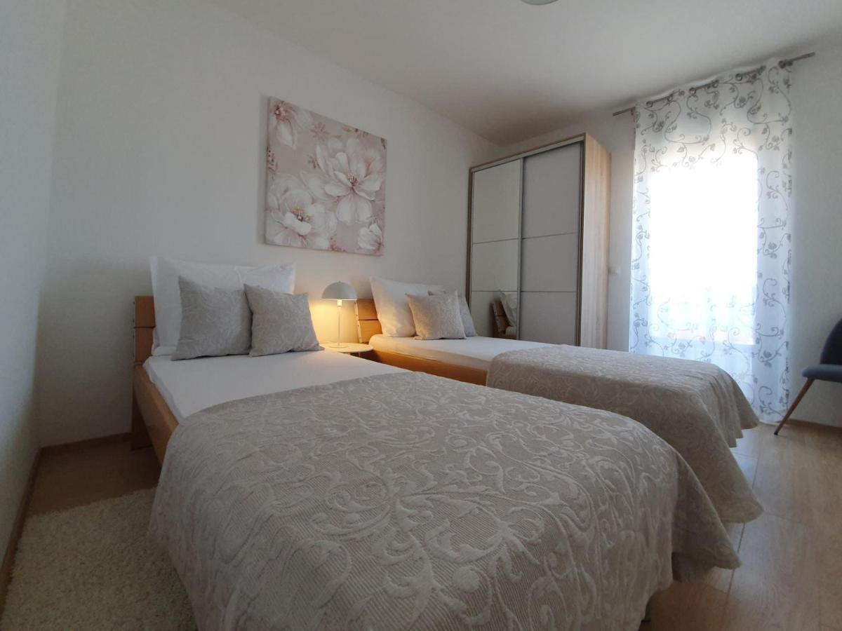 Villa La Vita Baška Voda Buitenkant foto